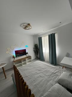 Modern studio, close to everything - 2
