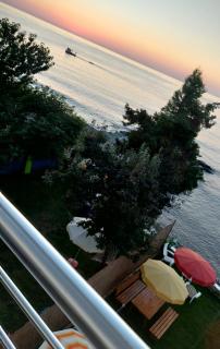 Seafront Apartment by the sea and with a beach and with big garden - Rize - 7