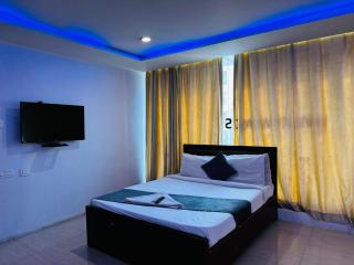 Wild Wings Hotel - Hyderabad - 6