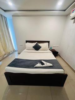 Wild Wings Hotel - Hyderabad - 8