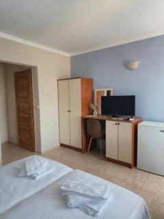 Aloha Guest Apartments - 8