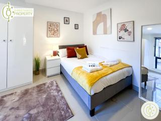 3 Bedroom Apt By ThreeThreeThreesProperty Short Lets & Serviced Accommodation Leeds With Wi-Fi & Parking - Leeds - 4
