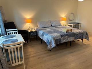 Malyn 122, Waterfront condo, few blocks to beach - St Pete Beach - 7