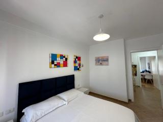 Joni's Twin Condos (Pool&Pine View) - Golem - 4