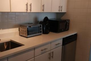 Elevated Living: 2-Bedroom Upper Apartment - Calgary - 4