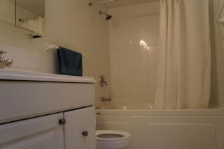 Elevated Living: 2-Bedroom Upper Apartment - Calgary - 1