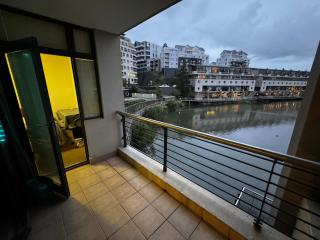 Lakeside 2 Bedroom Apartment - 1