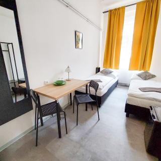 Cute room D2 Prague 7 - 1