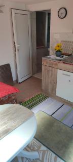 Utjeha House and Apartment - Bar - 8