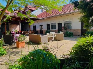 Guest House Romantika Panzio - Gyula - 0