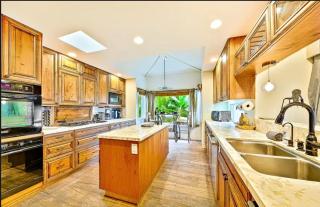 Spacious 5BD Ocean Views Pool Jacuzzi - 1