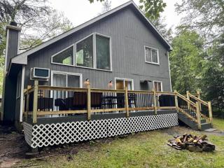 Cozy Retreat in Scenic Poconos - Tobyhanna - 6