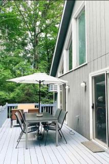 Cozy Retreat in Scenic Poconos - Tobyhanna - 4