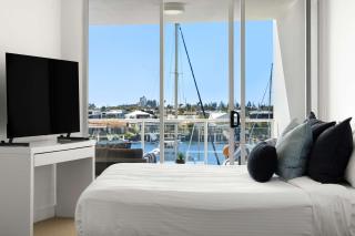 Waterfront Elegance with Pool & Jetty Access - 6