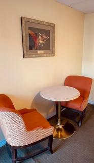 Empress Inn and Suites by the Falls - 4