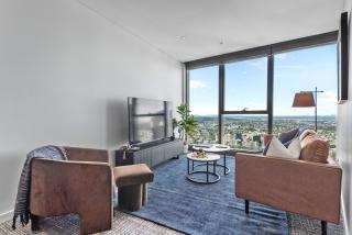 SkyRise Style - 1Bed-1Bath-1Car-VIEWS - CBD - 0