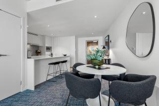 SkyRise Style - 1Bed-1Bath-1Car-VIEWS - CBD - Brisbane - 8