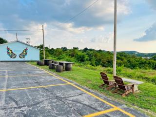 Hometown INN - Berea - 2