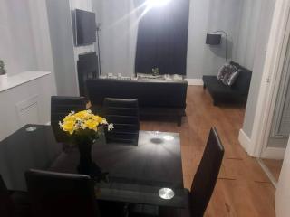 Luxury Home Central Reading W Parking - 3