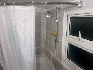 Luxury Home Central Reading W Parking - 5