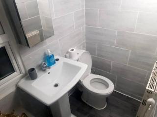 Luxury Home Central Reading W Parking - 4