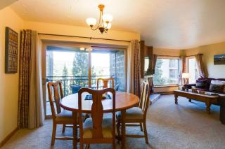 Cozy Ski-InandSki-Out Breckenridge Condo Mtn Views! - 4