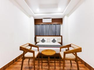 Townhouse Royal Inn - Guwahati - 9