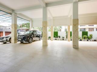 Townhouse Royal Inn - Guwahati - 1