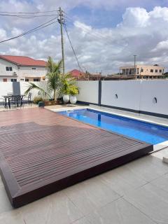 The Minimalist House With A Private Swimming Pool - Accra - 4