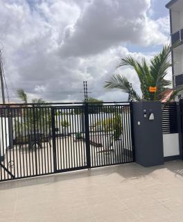 The Minimalist House With A Private Swimming Pool - Accra - 9