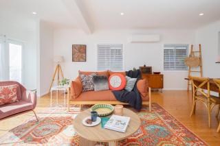 Serena Cottage - Sunlit Escape by Woy Woy Bay Wharf - Woy Woy - 2
