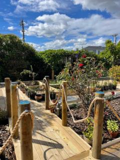 Near the Airport Cozy Cabin Style Entire Tiny Home - Auckland - 5