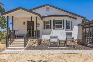 Desert Mountain Escape with Private Hot Tub home - Tehachapi - 2