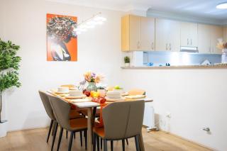 Large 3 bedroom apartment in Redfern - 9