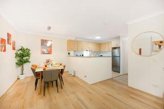 Large 3 bedroom apartment in Redfern - 8