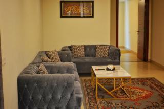 Luxury Two-Bedroom Family Suite Gold Crest Mall DHA Phase 4 - Lahore - 6