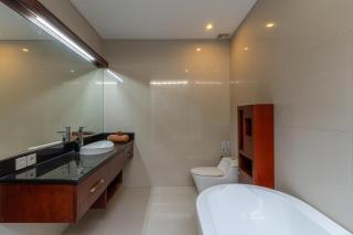 Puji Villa 3 in the heart of Berawa Canggu - 6