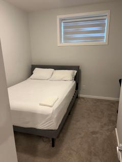 Short stay Basement - Calgary - 1