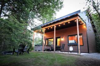 Le Colvert - Waterfront Cabin with Spa - Valcartier Station - 0