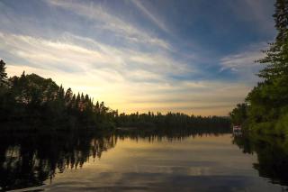 Le Colvert - Waterfront Cabin with Spa - Valcartier Station - 9
