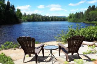 Le Geai Bleu - Waterfront Chalet with Spa - Valcartier Station - 8