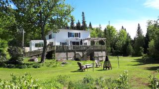 Le Grand Heron - Waterfront Cabin with Spa - Valcartier Station - 9