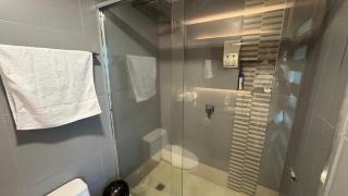 Bonito apartamento en el Hotel Poseidon, Noveno Piso - Manta - 1