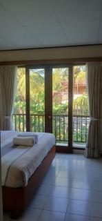 Disthi Guesthouse and Snorkeling - Banyuwedang - 9