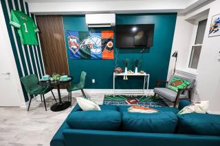 Perch In Paradise Eaglesthemed Escape - 2