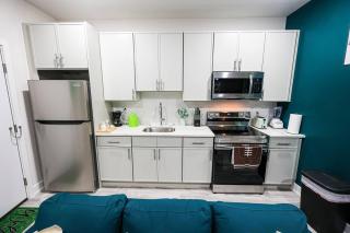 Perch In Paradise Eaglesthemed Escape - 3