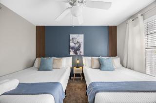 3BR Luxe Oasis near Downtown, Pool, Gym, Bball Crt - Austin - 2