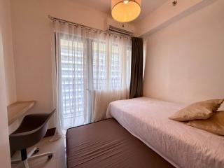 Prime Location condo near MRT, SM Megamall, BGC! - Manilla - 6