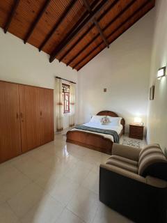 Cozy family home villa near stunning beach - Nayinamadama East - 9