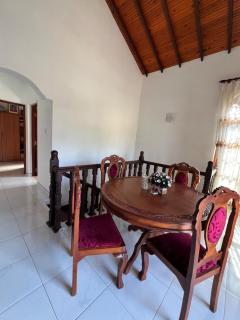 Cozy family home villa near stunning beach - Nayinamadama East - 3